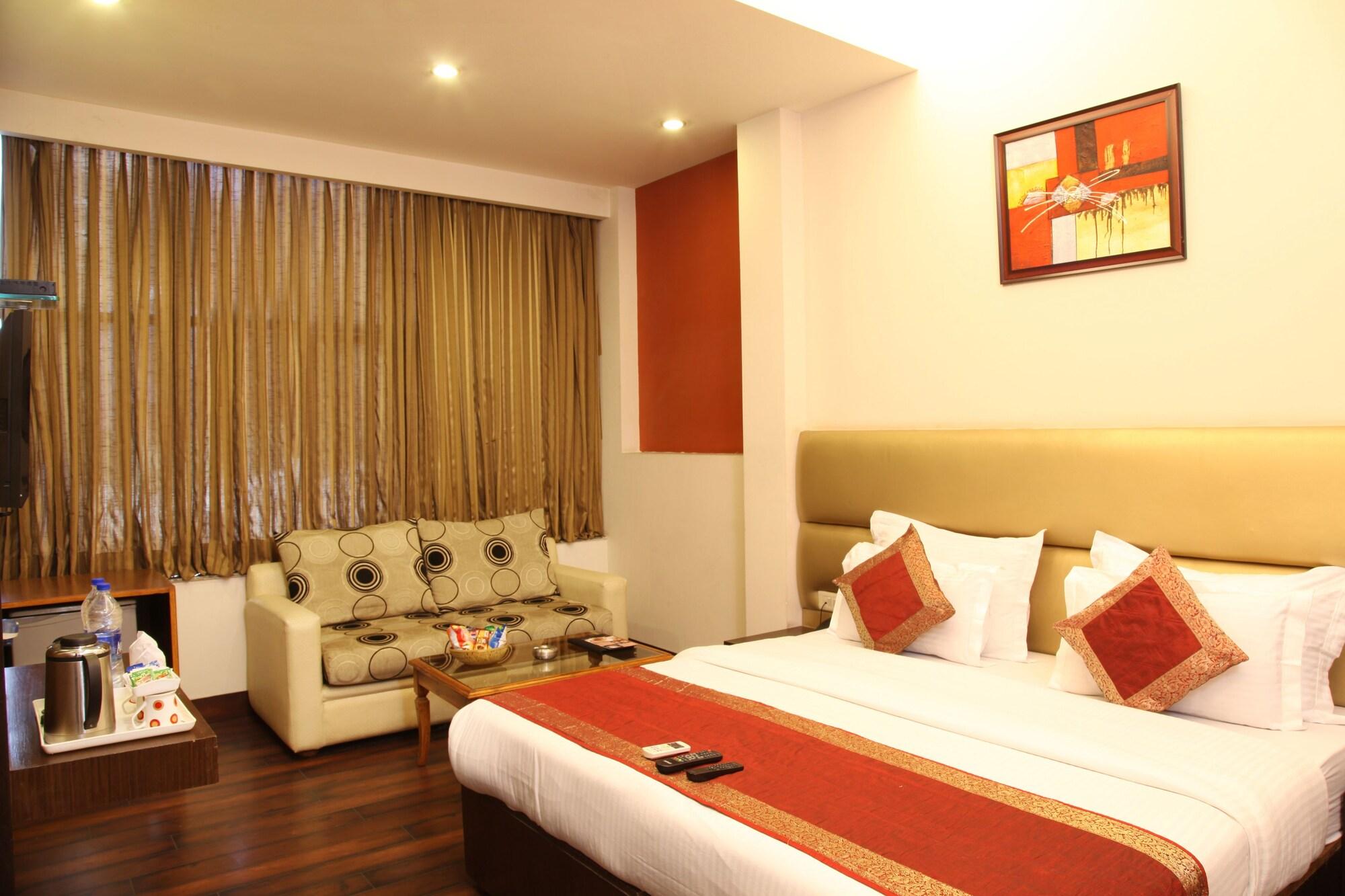 Rupam Hotel Дели Экстерьер фото