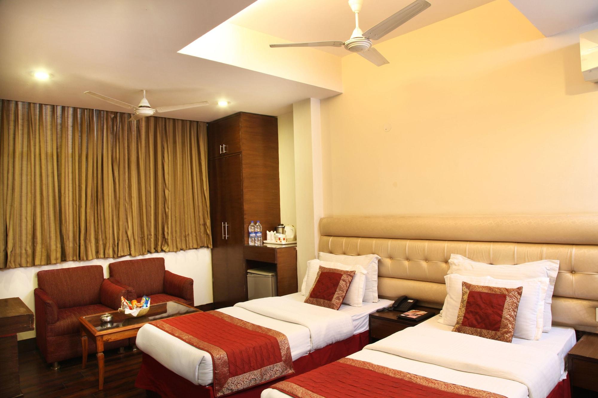 Rupam Hotel Дели Экстерьер фото