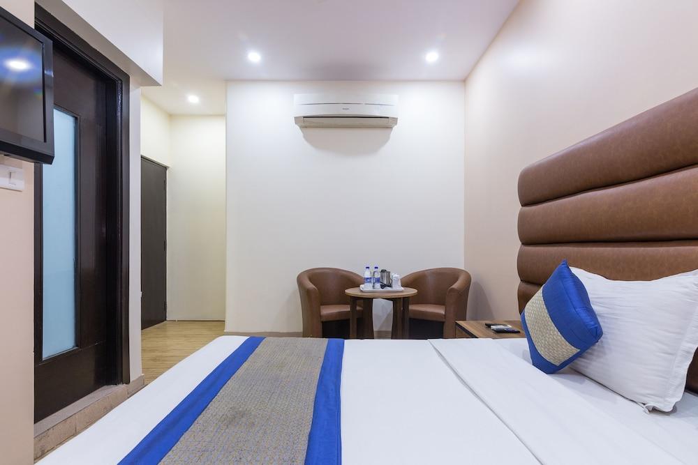 Rupam Hotel Дели Экстерьер фото
