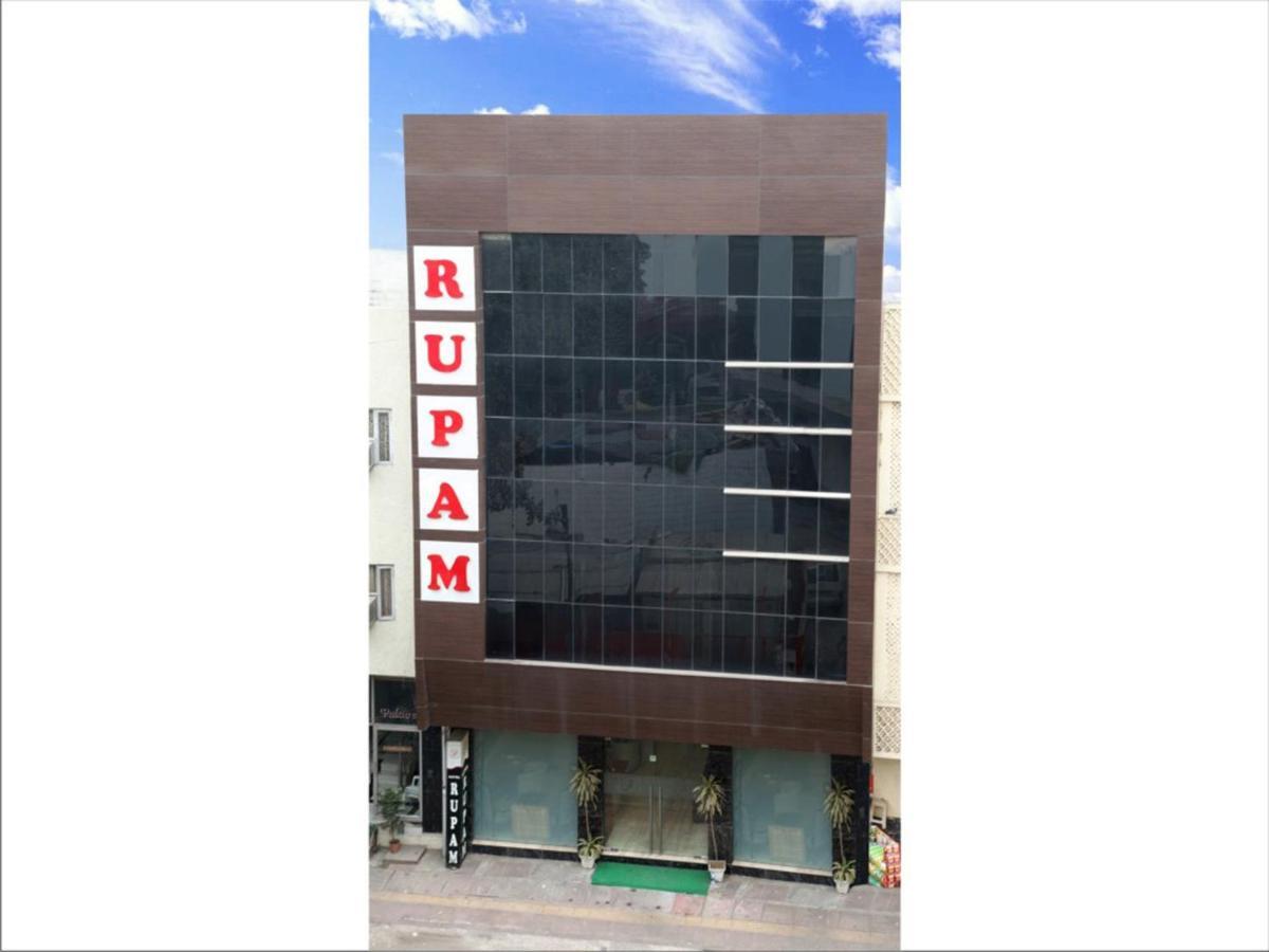 Rupam Hotel Дели Экстерьер фото