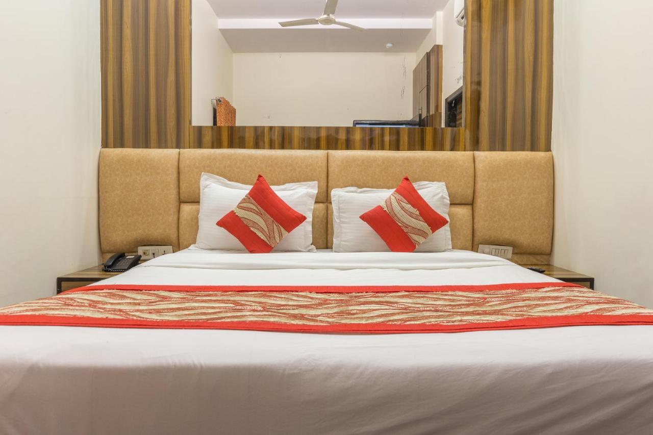 Rupam Hotel Дели Экстерьер фото